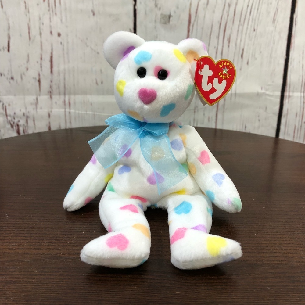 TY Beanie Babies Valentine Bear KissMe 2001. Retired w/ tag errors Collectible